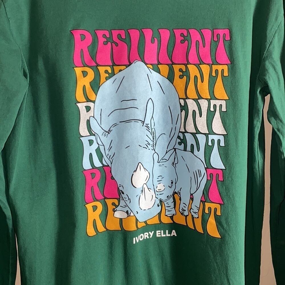Ivory Ella green graphic long sleeve tee - Picture 2 of 5
